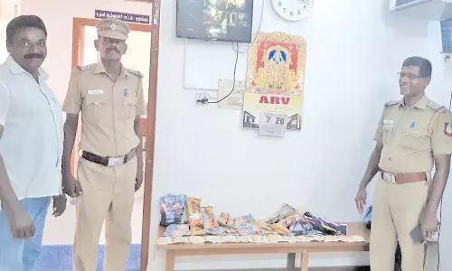 தடை செய்யப்பட்ட புகையிலை பொருட்கள் பறிமுதல்