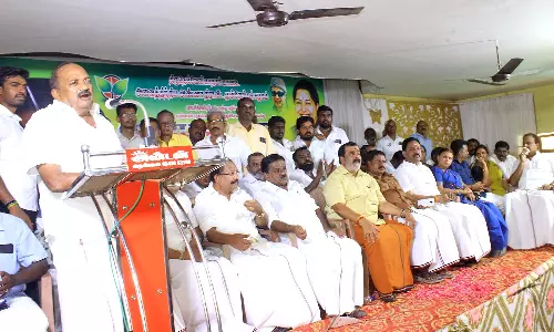 நெல்லை மாநகர் மாவட்ட அ.தி.மு.க. செயல் வீரர்கள் கூட்டம்