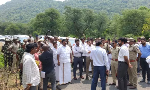 மேட்டூர் அருகே தமிழக எல்லையில்சோதனைசாவடி அமைக்க ஆய்வு