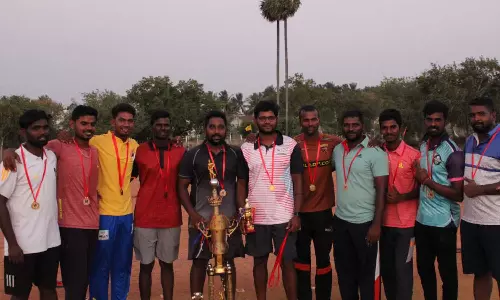 திருப்பூரில் முதல்முறையாக   20 ஓவர் பிங்க் பால்  கிரிக்கெட் போட்டி- ஈரோடு அணி சாம்பியன்