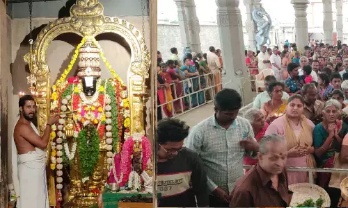 உடுமலை   திருப்பதி பெருமாள் கோவிலில்  புரட்டாசி 3-வது சனிக்கிழமை வழிபாடு