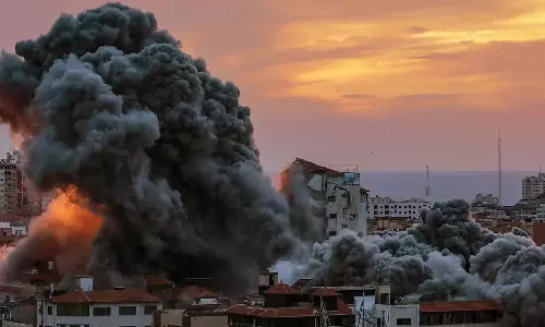 இஸ்ரேல் 3வது நாளாக காசாவில் அதிரடி தாக்குதல்: பலி 1,200 - 20 ஆயிரம் பேர் இடம் மாற்றம்