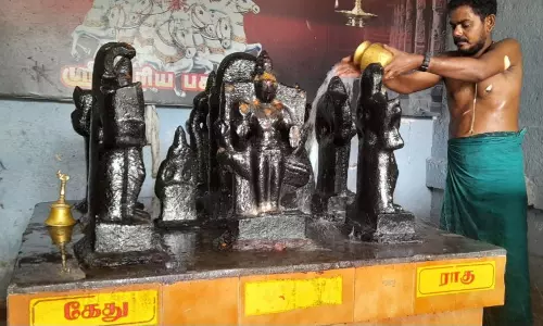 ராகு கேது பெயர்ச்சி சிறப்பு அபிஷேகம்