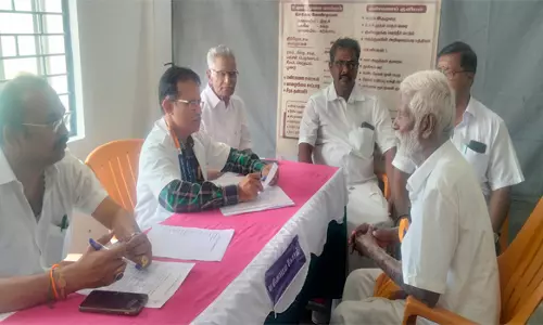 பரமத்திவேலூரில்  சித்த மருத்துவ முகாம், விழிப்புணர்வு பேரணி