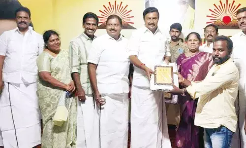 சென்னையில்   14-ந்தேதி நடைபெறும்மகளிர் உரிமை மாநாட்டில் திரளாக பங்கேற்க வேண்டும் - தி.மு.க. திருப்பூர் தெற்கு மாவட்ட செயலாளர்கள் கூட்டத்தில் தீர்மானம்