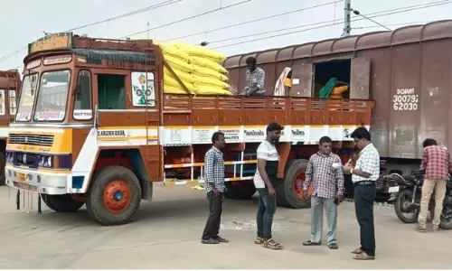 சம்பா சாகுபடிக்கு தேவையான உரங்கள் சரக்கு ரெயிலில் வந்தது