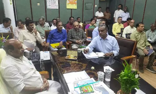 பருவ மழையை எதிர்கொள்ள அதிகாரிகளுடன் அமைச்சர் லட்சுமிநாராயணன் ஆலோசனை