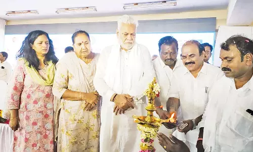 பூம்புகார் துறைமுகத்தில் மீனவர்களின் குறைகள் கேட்டறியும் நிகழ்ச்சி