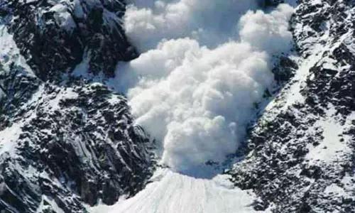 லடாக்: பனி சரிவில் சிக்கி இந்திய ராணுவ வீரர் பலி