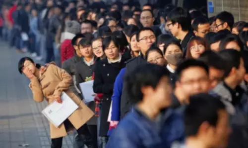 சீனாவில் வேலையில்லா திண்டாட்டம் அதிகரிப்பு