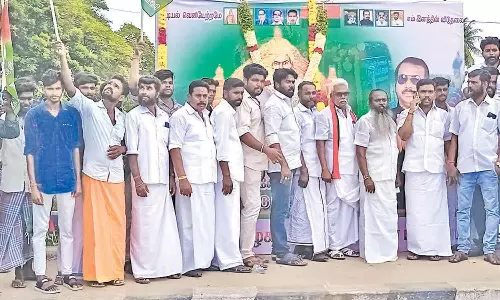 லெட்சுமாங்குடியில், வளரும் தமிழர் கட்சியினர் ஆர்ப்பாட்டம்