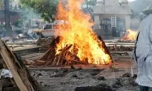 வெடிவிபத்தில் இறந்தவர்களின் உடல் தகனம்