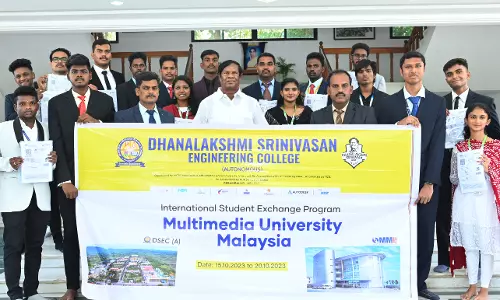 பொறியியல் கல்லூரி மாணவர்கள் மலேசியா பயணம்