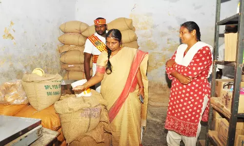 தங்கம், பொருட்களில் முத்திரை பார்த்து வாங்க வேண்டும்