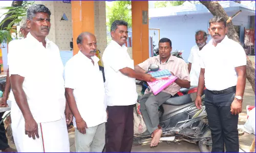 மாற்று திறனாளிகளுக்கு சீருடைகள் வழங்கும் விழா