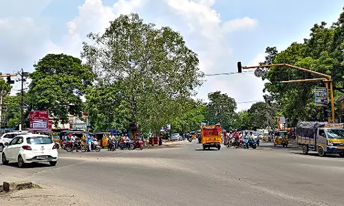 போக்குவரத்து சிக்னல்களை அகலப்படுத்த திட்டம்