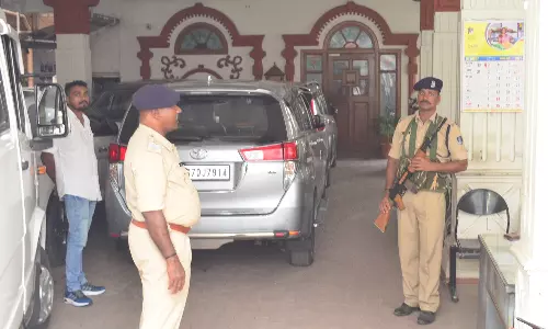 கோவையில் லாட்டரி அதிபர் மார்ட்டின் வீடு உள்பட 3 இடங்களில் வருமான வரித்துறை சோதனை