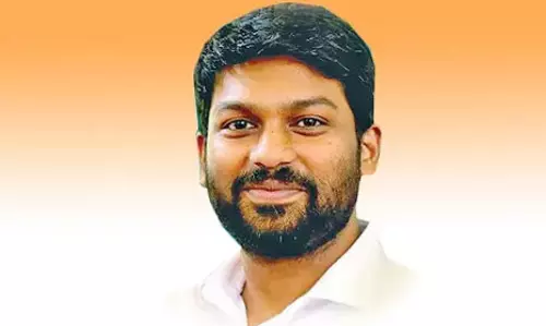 சாத்தான்குளம் அருகே பெற்றோரை இழந்த குழந்தைகளுக்கு ஊர்வசி அமிர்தராஜ் எம்.எல்.ஏ. நிதி உதவி