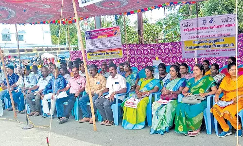 தமிழ்நாடு கால்நடை ஆய்வாளர் சங்கம் சார்பில் உண்ணாவிரத போராட்டம்