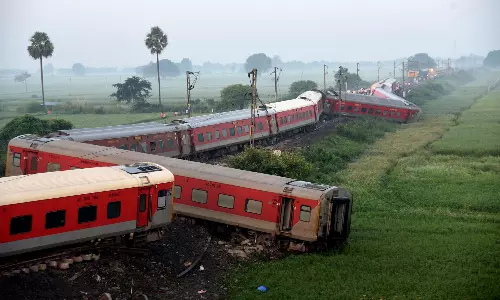 பீகார் ரெயில் விபத்துக்கு காரணம் இது தான்.. முதற்கட்ட விசாரணையில் வெளியான தகவல்