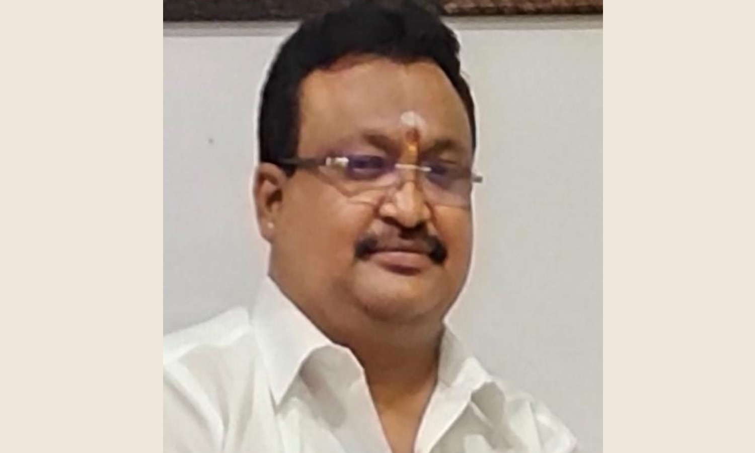 பிரபல தொழிலதிபர் துப்பாக்கியால் சுட்டு தற்கொலை: போலீசார் தீவிர விசாரணை