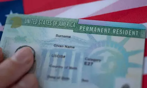 அமெரிக்காவில் கிரீன் கார்டு விண்ணப்பதாரர்களின் பணி காலம் 5 ஆண்டுகளாக உயர்வு