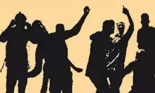 மகளிர் குழு கடன் தகராறில் பெண்கள் மோதல்