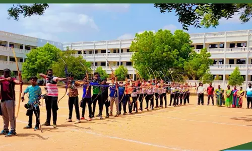 பல்கலைக்கழக அளவிலான வில்வித்தை போட்டியில்புன்னம் சத்திரம் அன்னை மகளிர் கல்லூரி 2-ம் இடம்