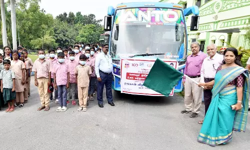 பள்ளி மாணவர்களுக்கு விழிப்புணர்வு சுற்றுலா