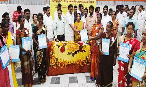 கவுண்டச்சிபுதூர் ஊராட்சி மக்களுக்கு ரூ .64¾ லட்சத்தில் நலத்திட்ட உதவிகள் - அமைச்சர்கள்   வழங்கினர்