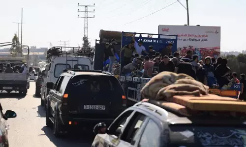 காசா பகுதியில் இருந்து லட்சக்கணக்கான மக்கள் வெளியேறினர்