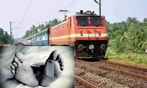 ரெயில் மோதி தொழிலாளி பலி