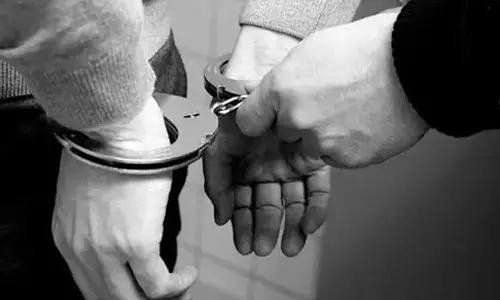 கோவிலில் திருட முயன்ற வழக்கில் சிறுவன் உள்பட 2 பேர் கைது