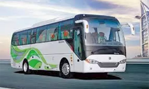 வரி கட்டாமல் இயங்கிய ஆம்னி பஸ் பறிமுதல்