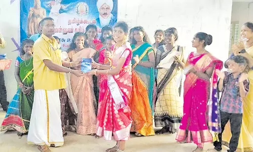 வேளுக்குடி அரசு பள்ளியில் தமிழ்க்கூடல் விழா