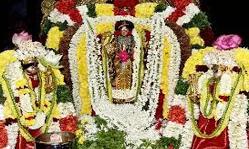 புரட்டாசி கடைசி சனிக்கிழமையையொட்டிபெருமாள் கோவில்களில் பக்தர்கள் வழிபாடு