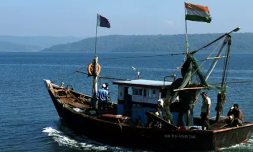 தமிழக மீனவர்கள் 16 பேர் சிறைபிடிப்பு