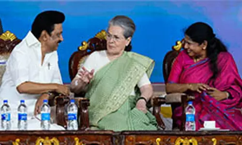 பெண்களுக்கு அதிகாரம் கொடுக்கப்பட்டால் நாடு வலிமை பெறும்- சோனியா காந்தி