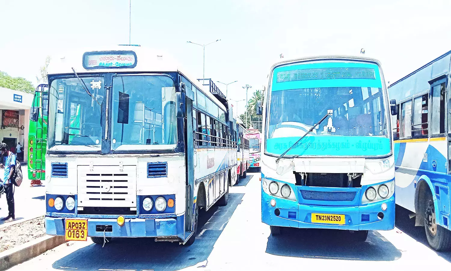 வேலூர் மண்டலத்திலிருந்து 25 சிறப்பு பஸ்கள் இயக்கம் வேலூர் மண்டலத்திலிருந்து 25 சிறப்பு பஸ்கள் இயக்கம்