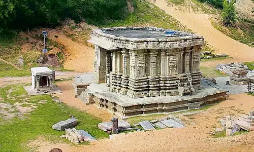 அலமேலம்மா சாபத்திற்கு பிறகு பிறந்த முதல் வாரிசு `ஆத்யவீர்