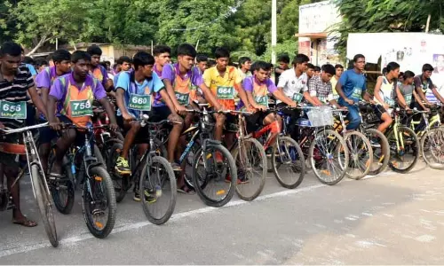 விளையாட்டு மேம்பாட்டு ஆணையம் சார்பில்  சைக்கிள் போட்டி