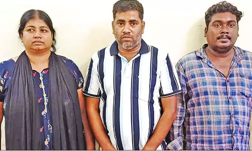 கடன் பெற்றுத்தருவதாக கூறி மகளிர் சுய உதவி குழுக்களிடம் ரூ.43 லட்சம் மோசடி அக்கா-தம்பி உள்பட 3பேர் கைது