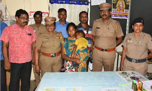 சென்ட்ரல் ரெயில் நிலையத்தில் ஒரு வயது ஆண் குழந்தை கடத்தல் - 4 மணி நேரத்தில் மீட்ட போலீசார்