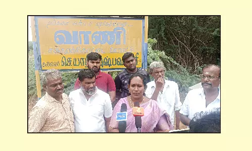 வாணி ஊரணியை தூர்வாரிய பொதுமக்கள்