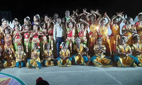 கன்னியாகுமரி திருப்பதி வெங்கடாஜலபதி கோவிலில் ஒரே நேரத்தில் 100 பெண் கலைஞர்கள் பரத நாட்டியம்