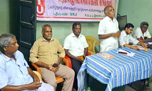 விசைத்தறி தொழிலாளர்களுக்கு20 சதவீதம் போனஸ் வழங்க வேண்டும்