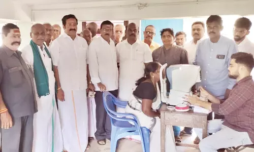 கண் சிகிச்சை முகாம்