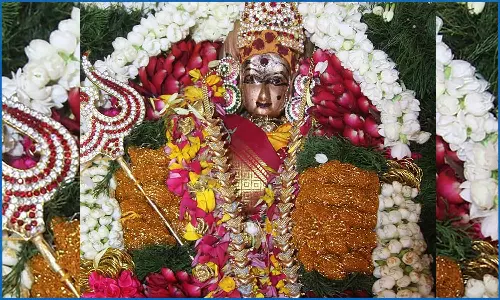 அருள் உள்ளம் கொண்டு காத்தருளும் அம்பாள்