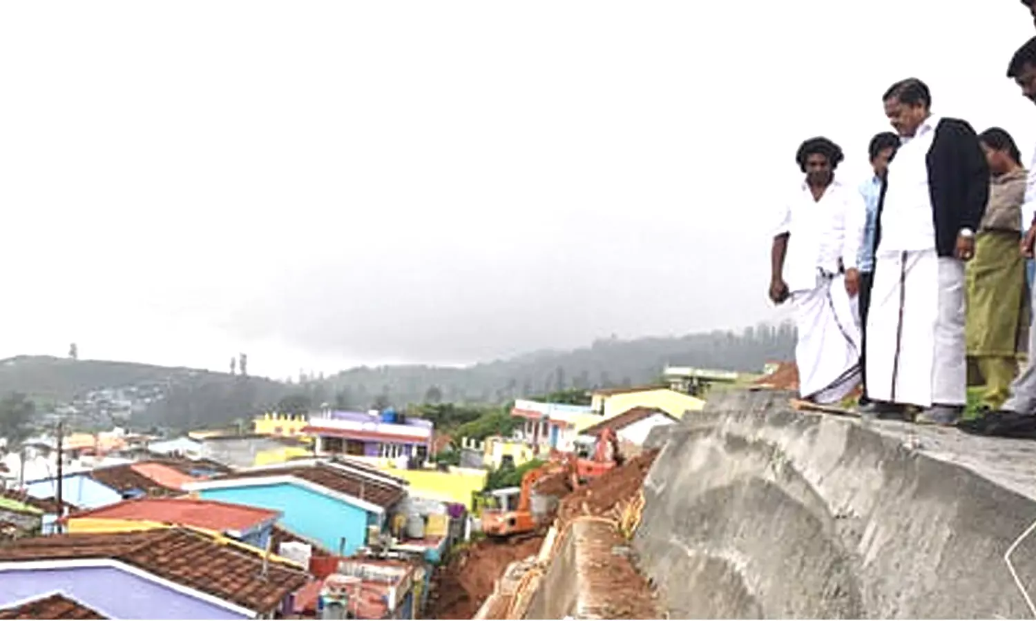 ஊட்டி ஊராட்சி ஒன்றியத்தில் ரூ.4.13 கோடி மதிப்பில் வளர்ச்சித்திட்டப்பணிகள்- சுற்றுலா அமைச்சர் ராமச்சந்திரன் தொடங்கி வைத்தார் ஊட்டி ஊராட்சி ஒன்றியத்தில் ரூ.4.13 கோடி மதிப்பில் வளர்ச்சித்திட்டப்பணிகள்- சுற்றுலா அமைச்சர் ராமச்சந்திரன் தொடங்கி வைத்தார்