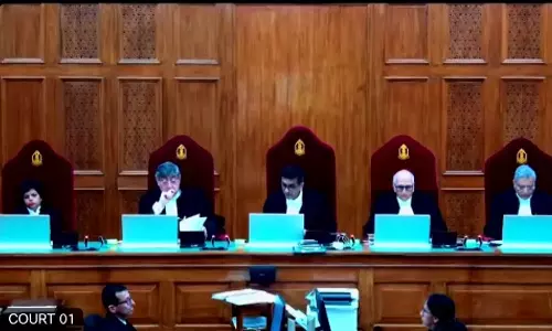 தன்பாலின திருமணங்களுக்கு அங்கீகாரம் வழங்க கோரிய வழக்கு: மாறுபட்ட தீர்ப்புகளை வழங்கிய நீதிபதிகள்